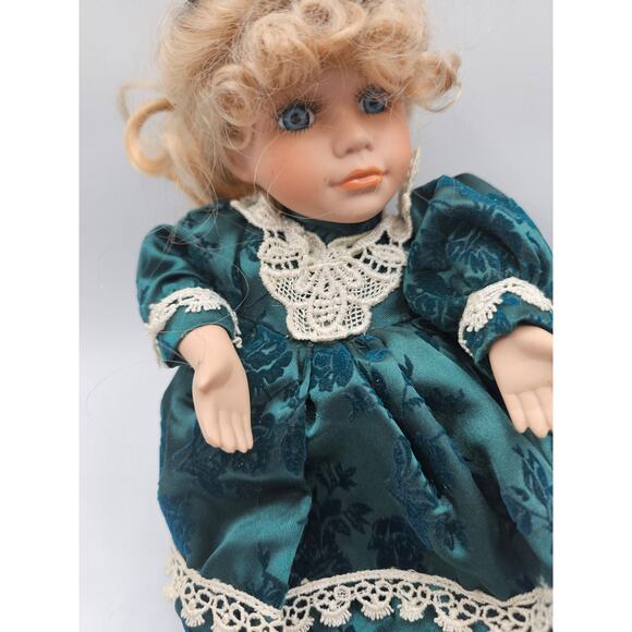 Vintage DanDee Musical Wind Up Doll Porcelain 14" Creepy Scary Moving Animated - Picture 2 of 5